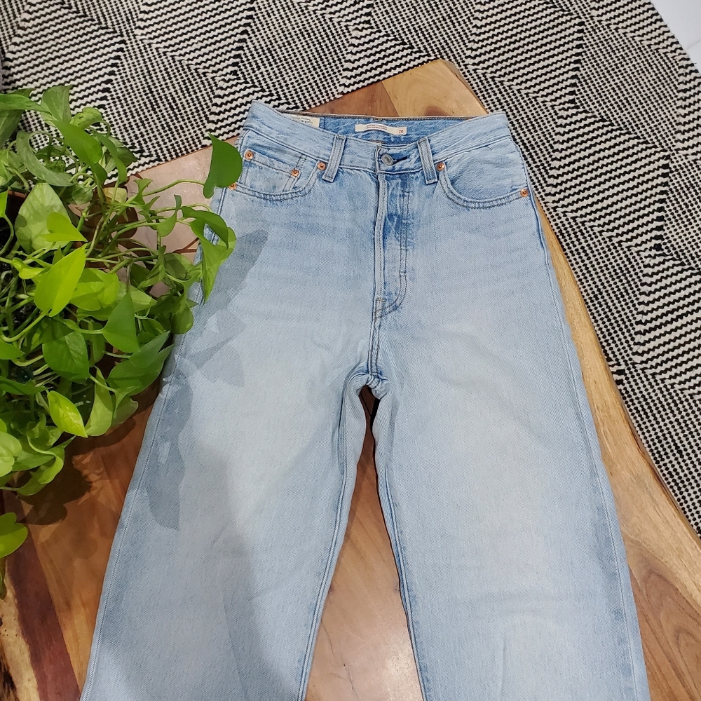 LEVI'S Infamous Ribcage Straight '22 Edition Light Blue Wash Jeans - Picture 10 of 13